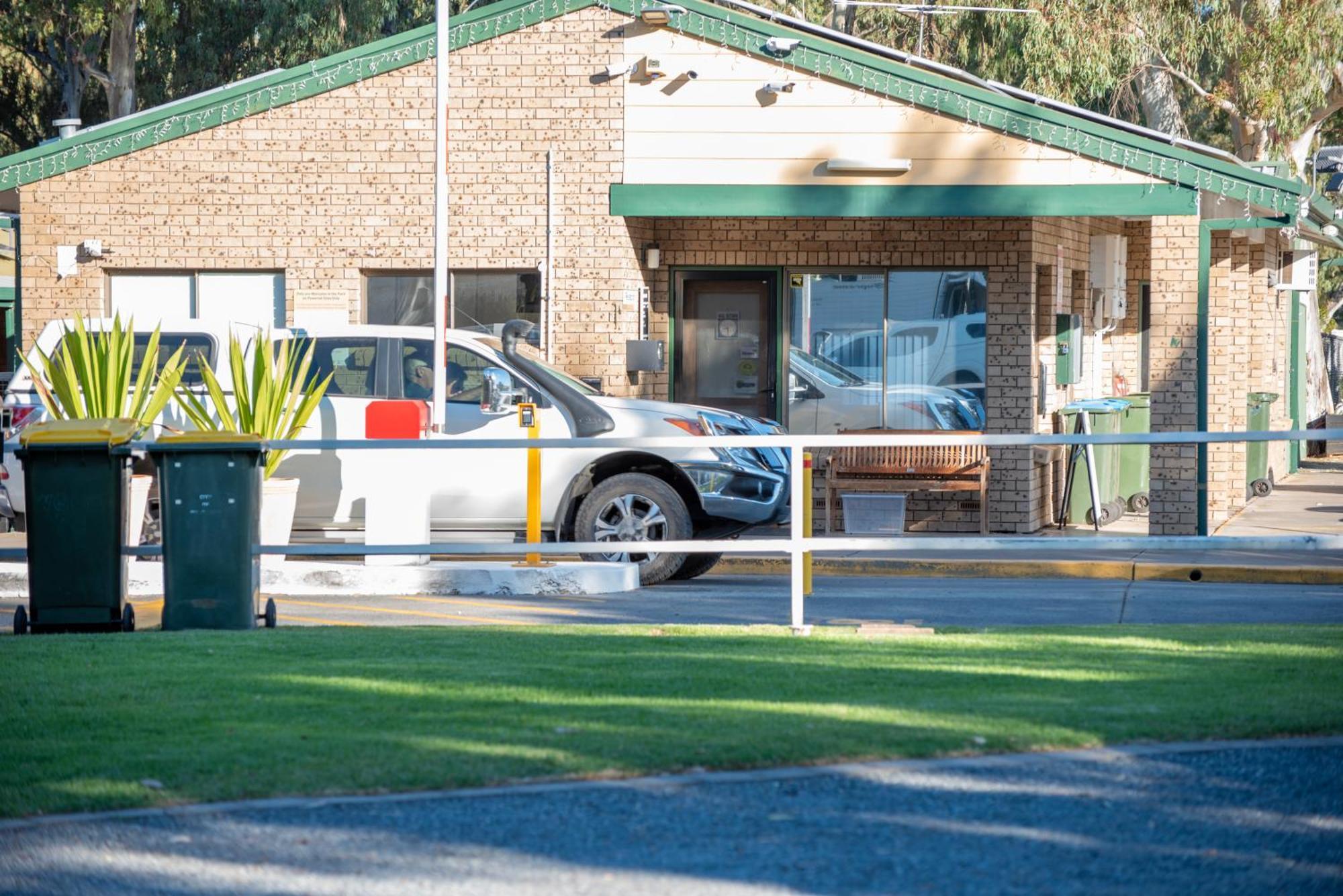Echo Holiday Parks - Windsor Gardens Adelaide Esterno foto